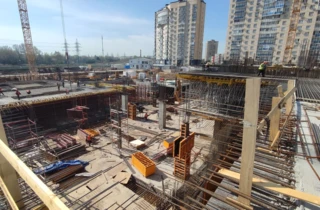 апрель 2025